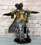 Romantic Couple in Titanic Pose Resin Statue