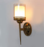 Vintage Brass Wall Sconce with Decorative Cutout Design
