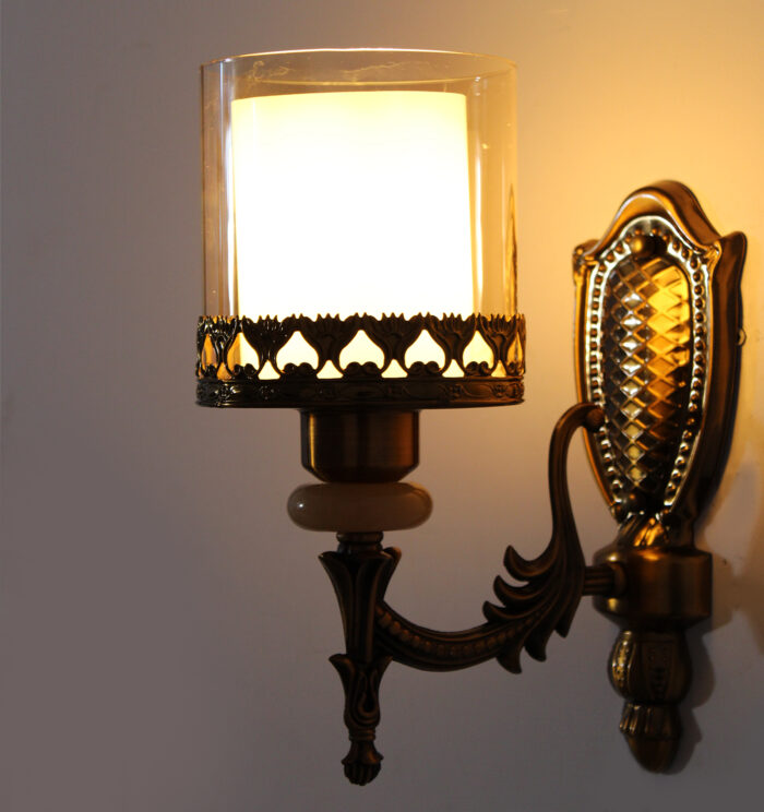 Antique Look Double Glass Metal Casting Wall Light