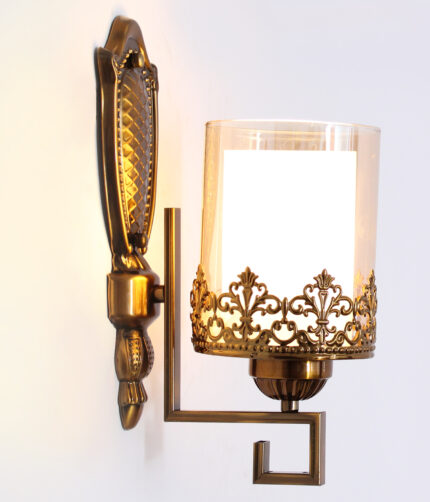 Modern Design Antique Brass Finish Wall Light